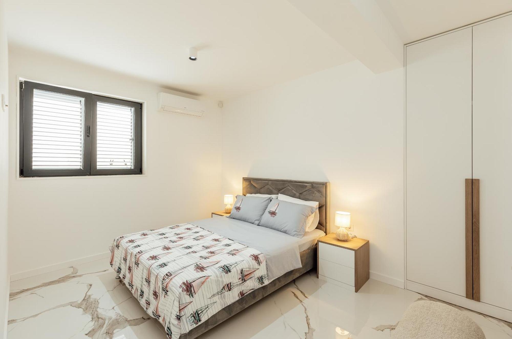 Savina Beachfront Oasis Херцег-Новий Екстер'єр фото
